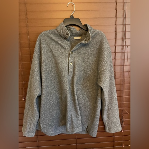 Basic Equipment pullover - Picture 2 of 3